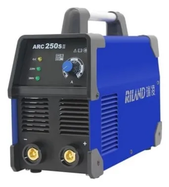Máy hàn que Riland ARC 250SII Hàn không ngừng que 2.5mm và 3.2mm. Có thể hàn que 4.0mm. Sử dụng được 2 loại điện áp