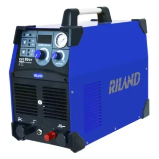 Máy cắt plasma Riland CUT 80GT sử dụng điện 3 pha, cắt đẹp dày từ 1 - 15mm và cắt phá đến 25mm