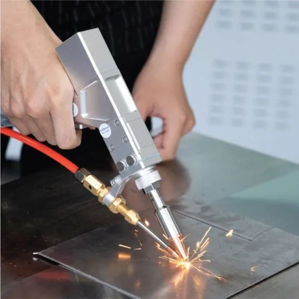 Máy hàn laser mini Hồng Ký HK-LA1500 trang bị 3 chức năng hàn điểm, hàn xung và hàn liên tục
