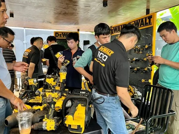 Sự Kiện Dewalt Next Gen: Trải Nghiệm Các Dòng Máy Dùng Pin và Điện Cùng Phụ Kiện Cao Cấp