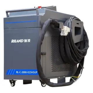 Máy hàn laser chuyên tẩy Riland RL-C-2000 công suất 2000W làm sạch nhanh gấp 3 - 5 lần