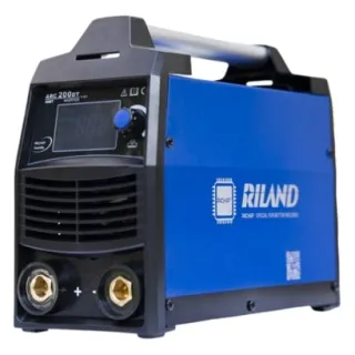 Máy hàn que Riland ARC 200DT công suất mạnh mẽ, có thể hàn tốt que 3.2mm